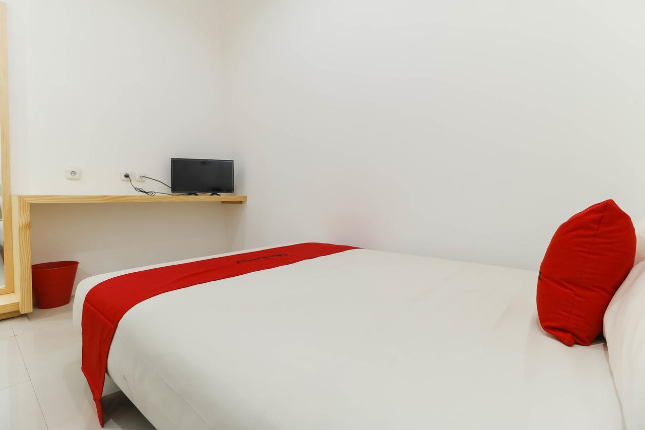 Reddoorz Plus @ Kapuk Business Park Джакарта Экстерьер фото